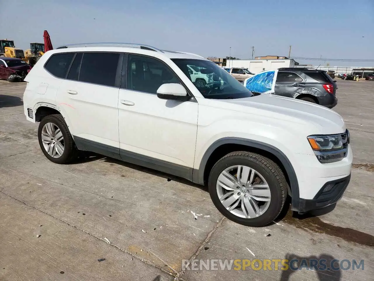 4 Photograph of a damaged car 1V2WR2CA4KC609477 VOLKSWAGEN ATLAS 2019