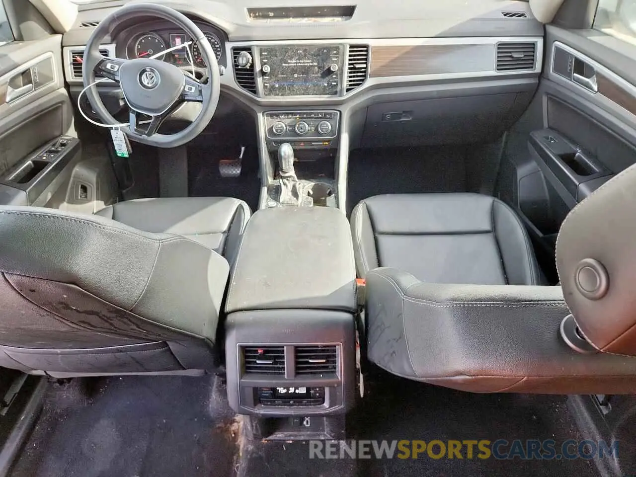 8 Photograph of a damaged car 1V2WR2CA4KC609477 VOLKSWAGEN ATLAS 2019