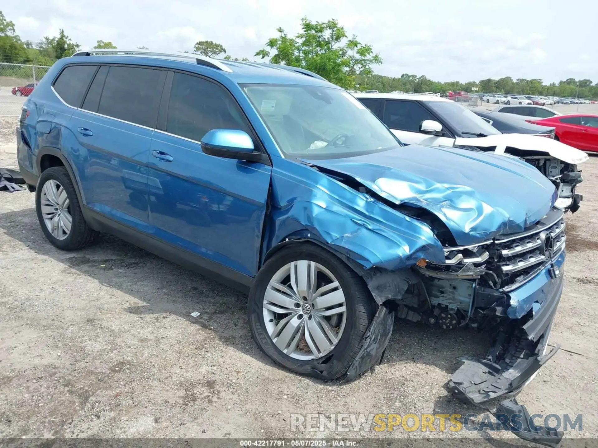 1 Photograph of a damaged car 1V2WR2CA5KC524650 VOLKSWAGEN ATLAS 2019