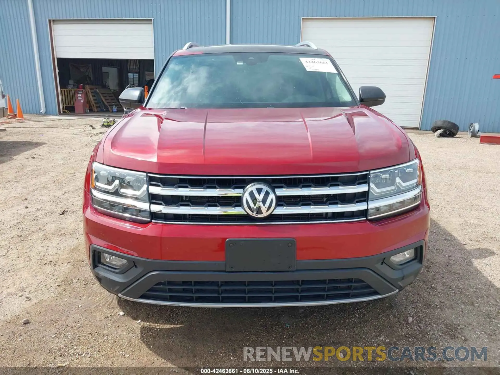 11 Photograph of a damaged car 1V2WR2CA5KC590468 VOLKSWAGEN ATLAS 2019