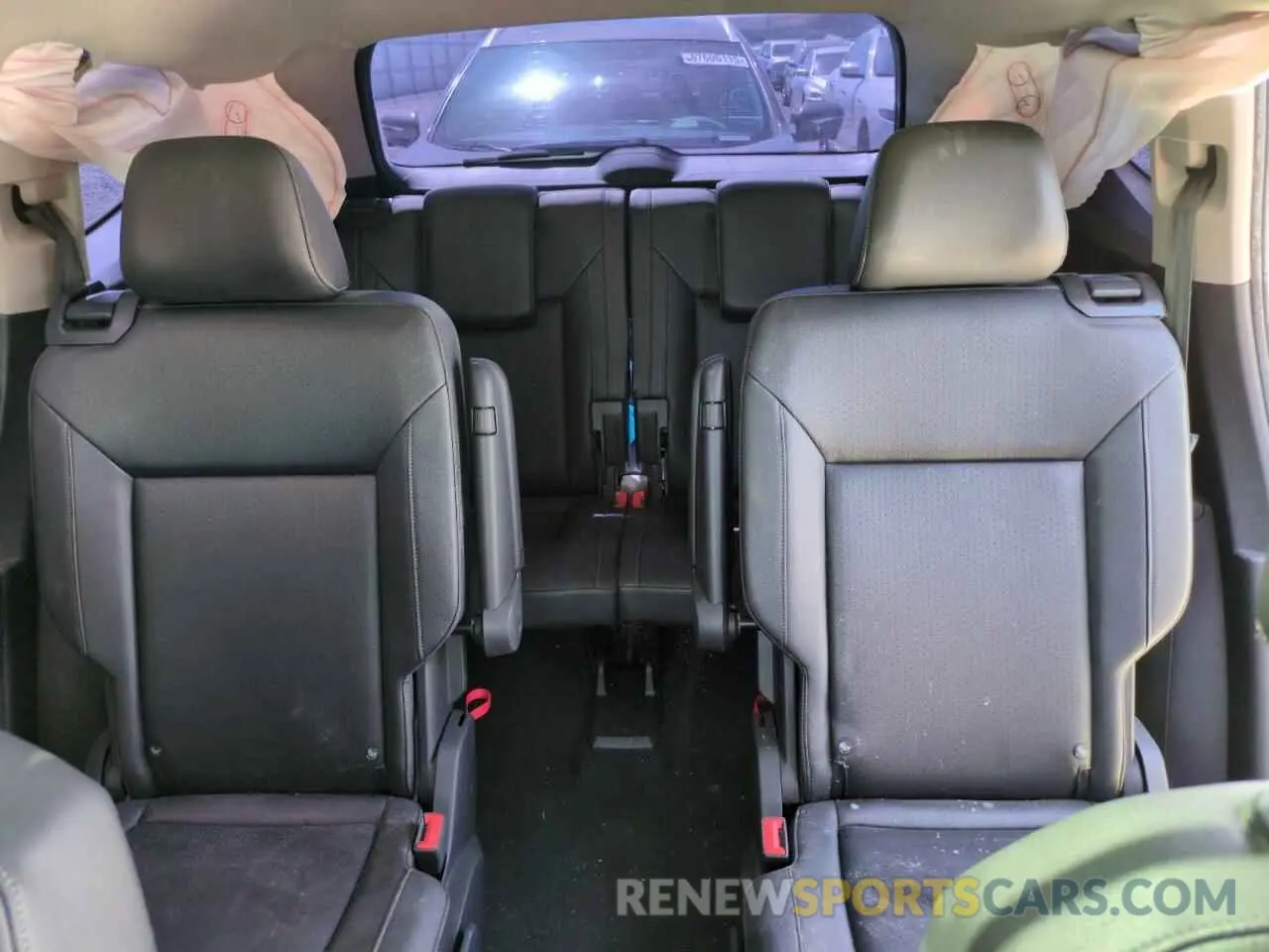 10 Photograph of a damaged car 1V2WR2CA5KC618866 VOLKSWAGEN ATLAS 2019
