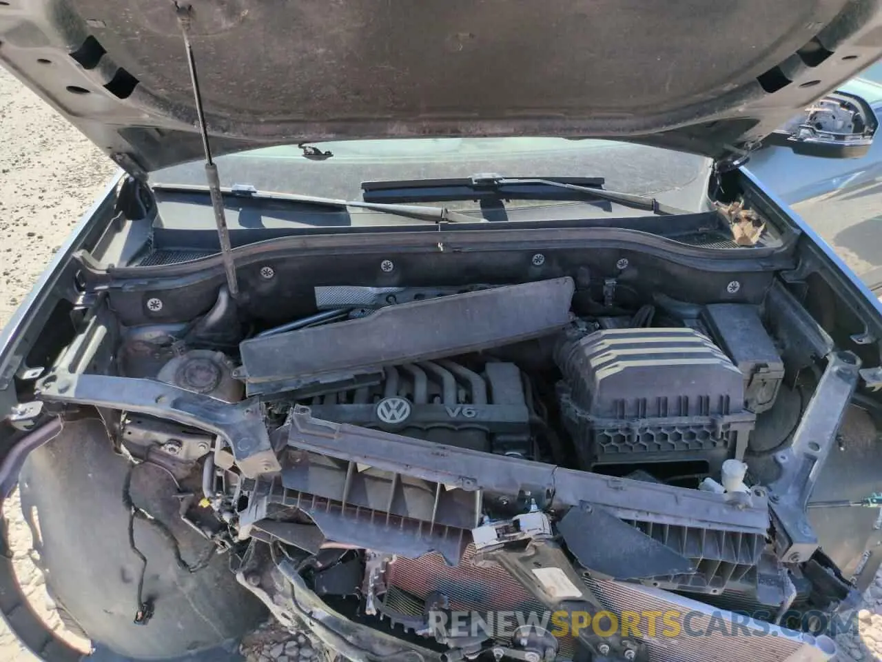 12 Photograph of a damaged car 1V2WR2CA5KC618866 VOLKSWAGEN ATLAS 2019