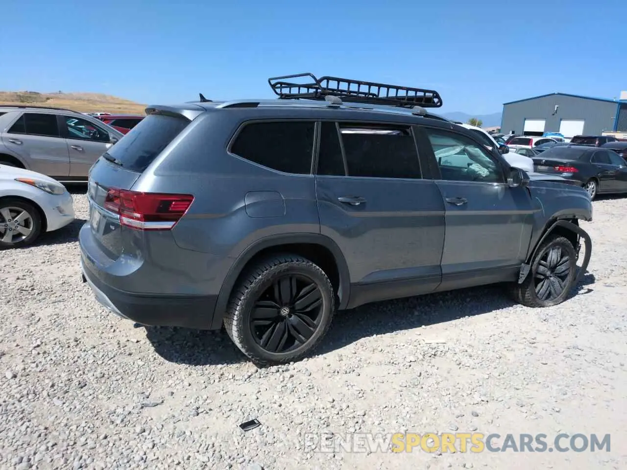 3 Photograph of a damaged car 1V2WR2CA5KC618866 VOLKSWAGEN ATLAS 2019