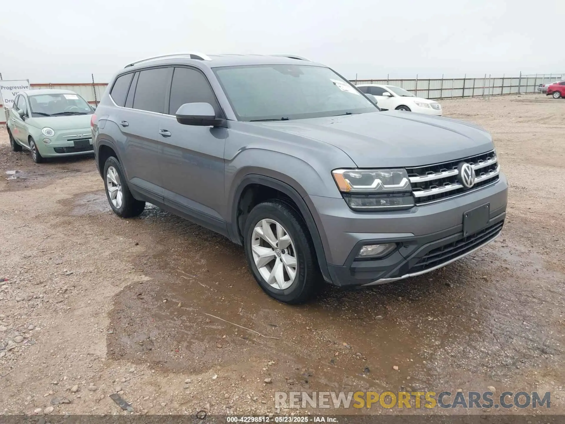1 Photograph of a damaged car 1V2WR2CA6KC559374 VOLKSWAGEN ATLAS 2019