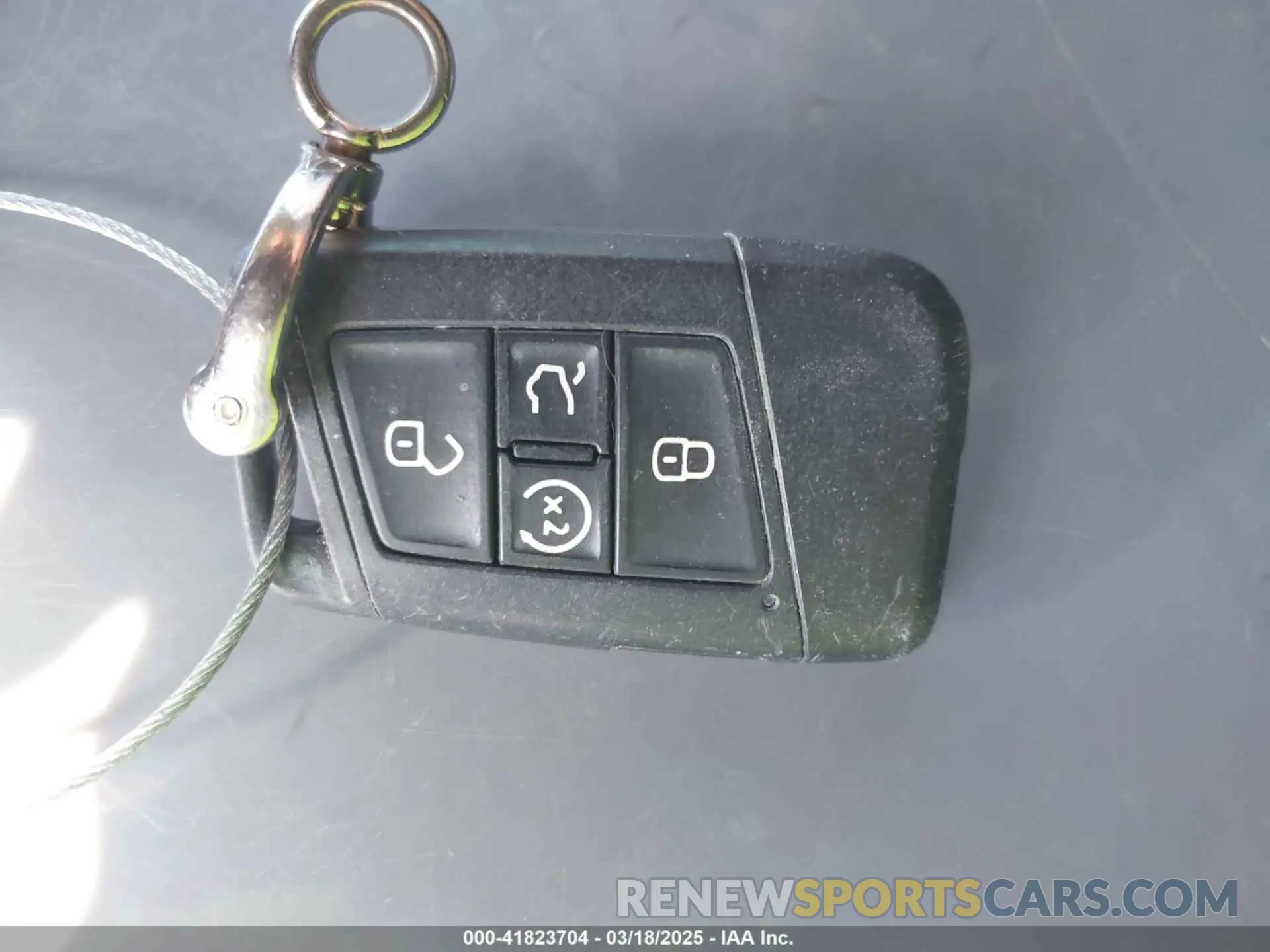 11 Photograph of a damaged car 1V2WR2CA6KC560718 VOLKSWAGEN ATLAS 2019