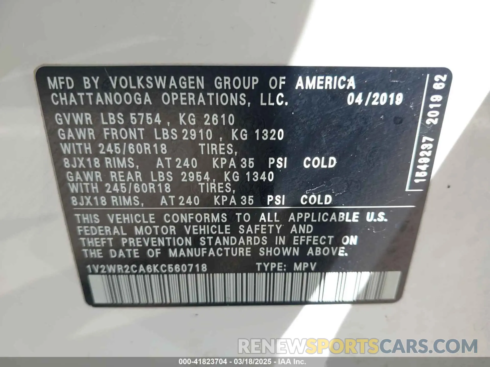 9 Photograph of a damaged car 1V2WR2CA6KC560718 VOLKSWAGEN ATLAS 2019