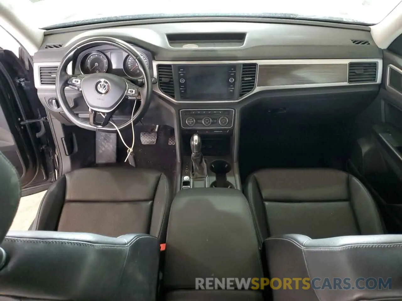 8 Photograph of a damaged car 1V2WR2CA7KC607593 VOLKSWAGEN ATLAS 2019