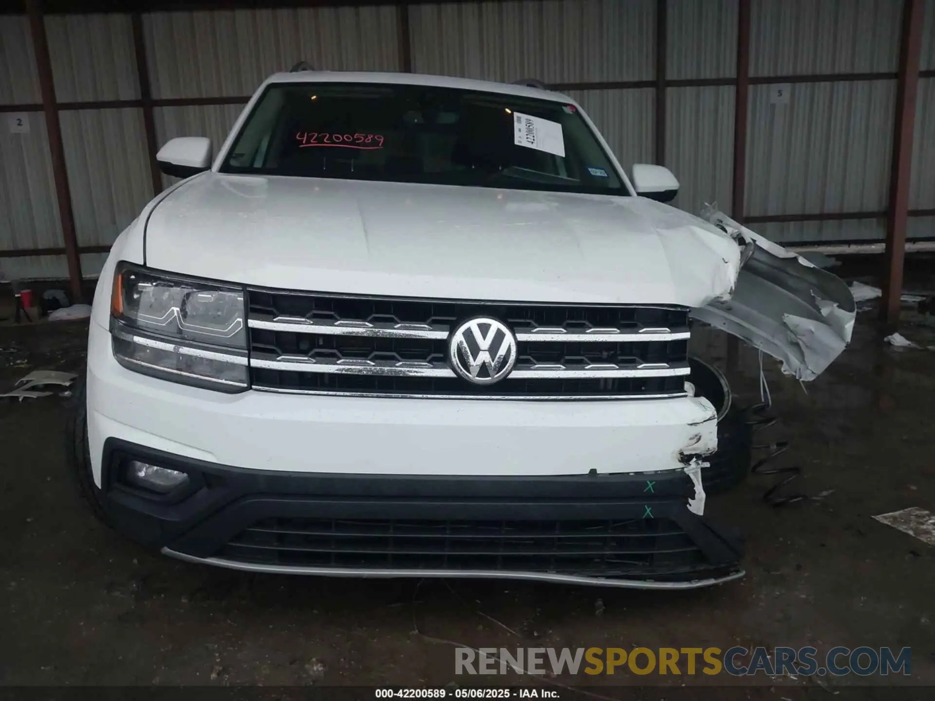 13 Photograph of a damaged car 1V2WR2CA8KC526036 VOLKSWAGEN ATLAS 2019