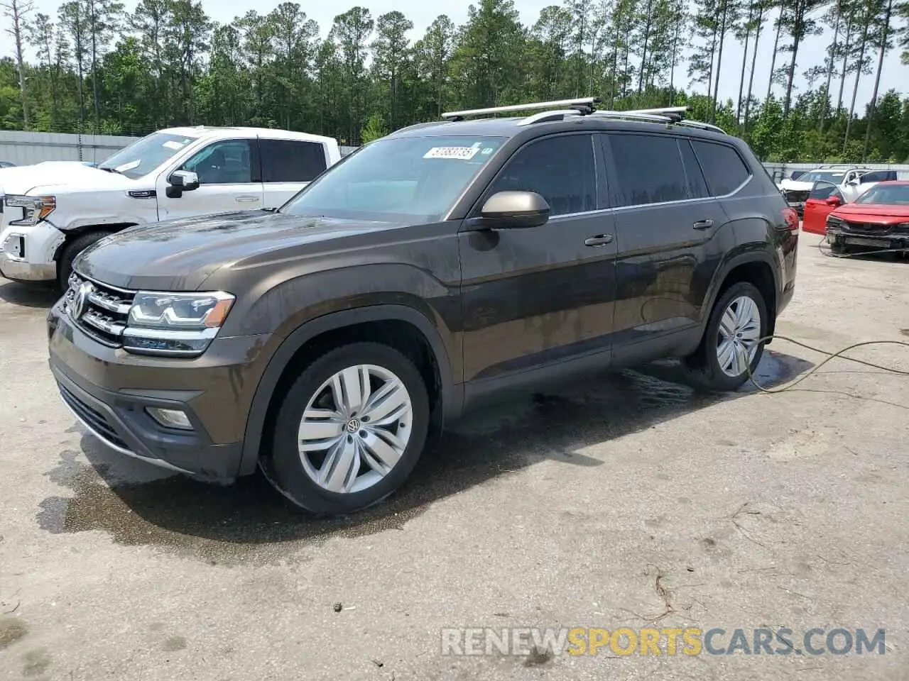 1 Photograph of a damaged car 1V2WR2CAXKC521646 VOLKSWAGEN ATLAS 2019