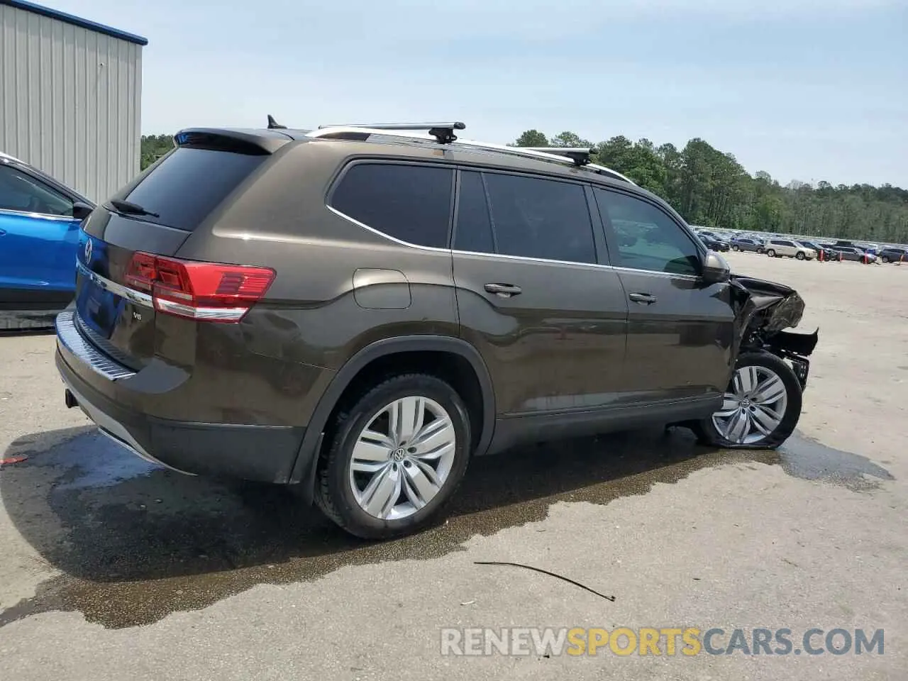 3 Photograph of a damaged car 1V2WR2CAXKC521646 VOLKSWAGEN ATLAS 2019