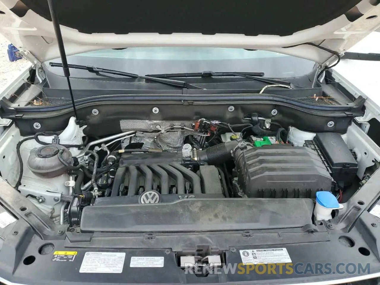 12 Photograph of a damaged car 1V2WR2CAXKC612609 VOLKSWAGEN ATLAS 2019