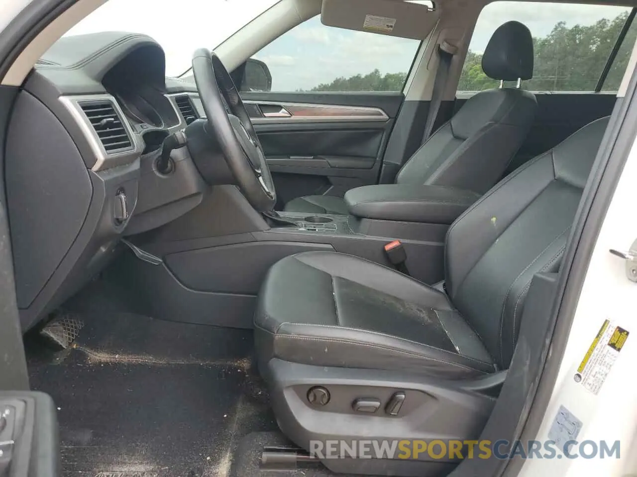 7 Photograph of a damaged car 1V2WR2CAXKC612609 VOLKSWAGEN ATLAS 2019