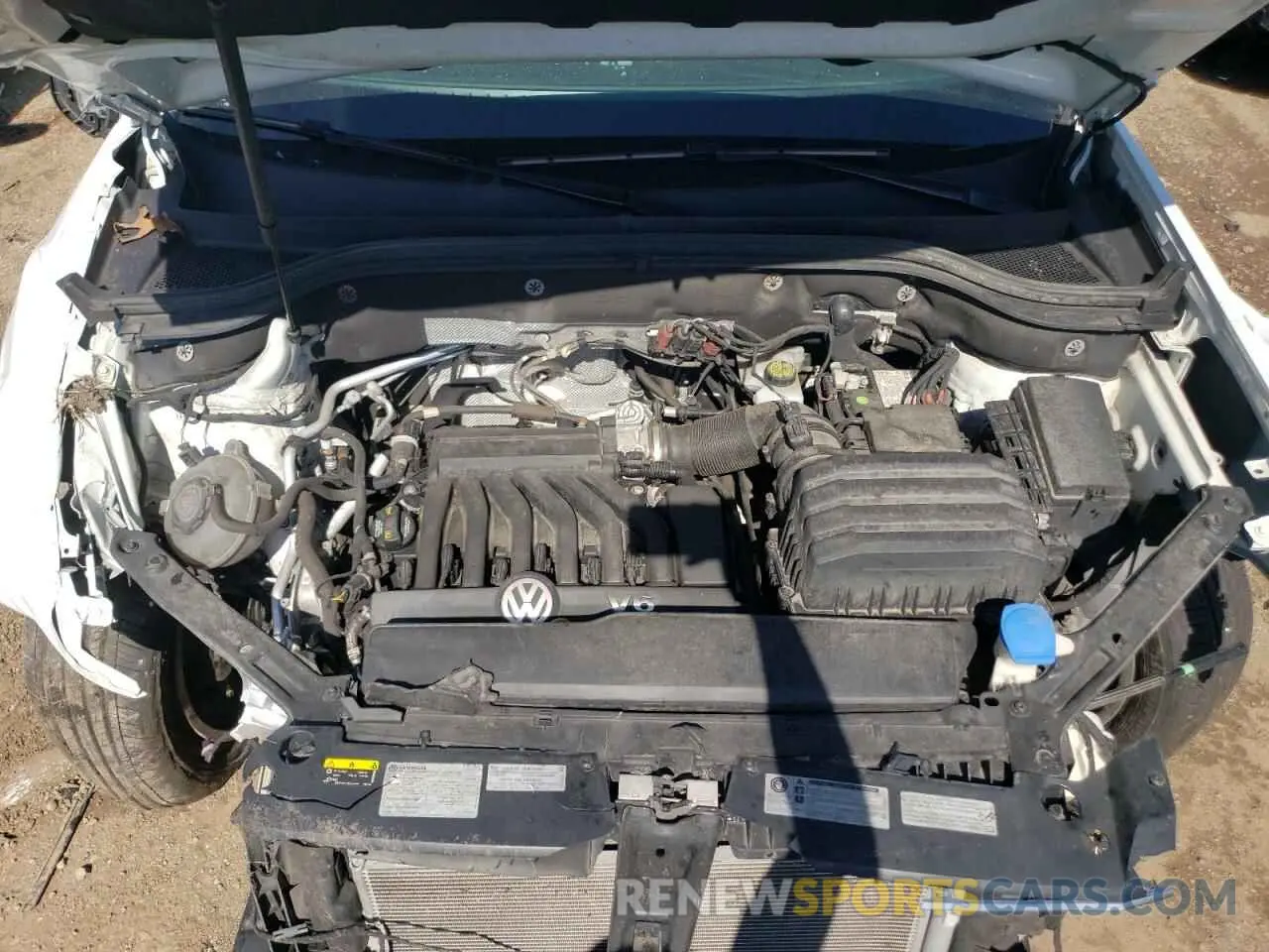 11 Photograph of a damaged car 1V2XR2CA0KC519974 VOLKSWAGEN ATLAS 2019