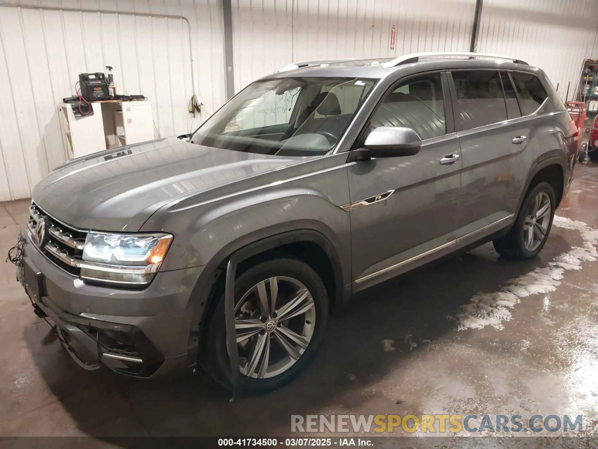 2 Photograph of a damaged car 1V2XR2CA0KC589099 VOLKSWAGEN ATLAS 2019