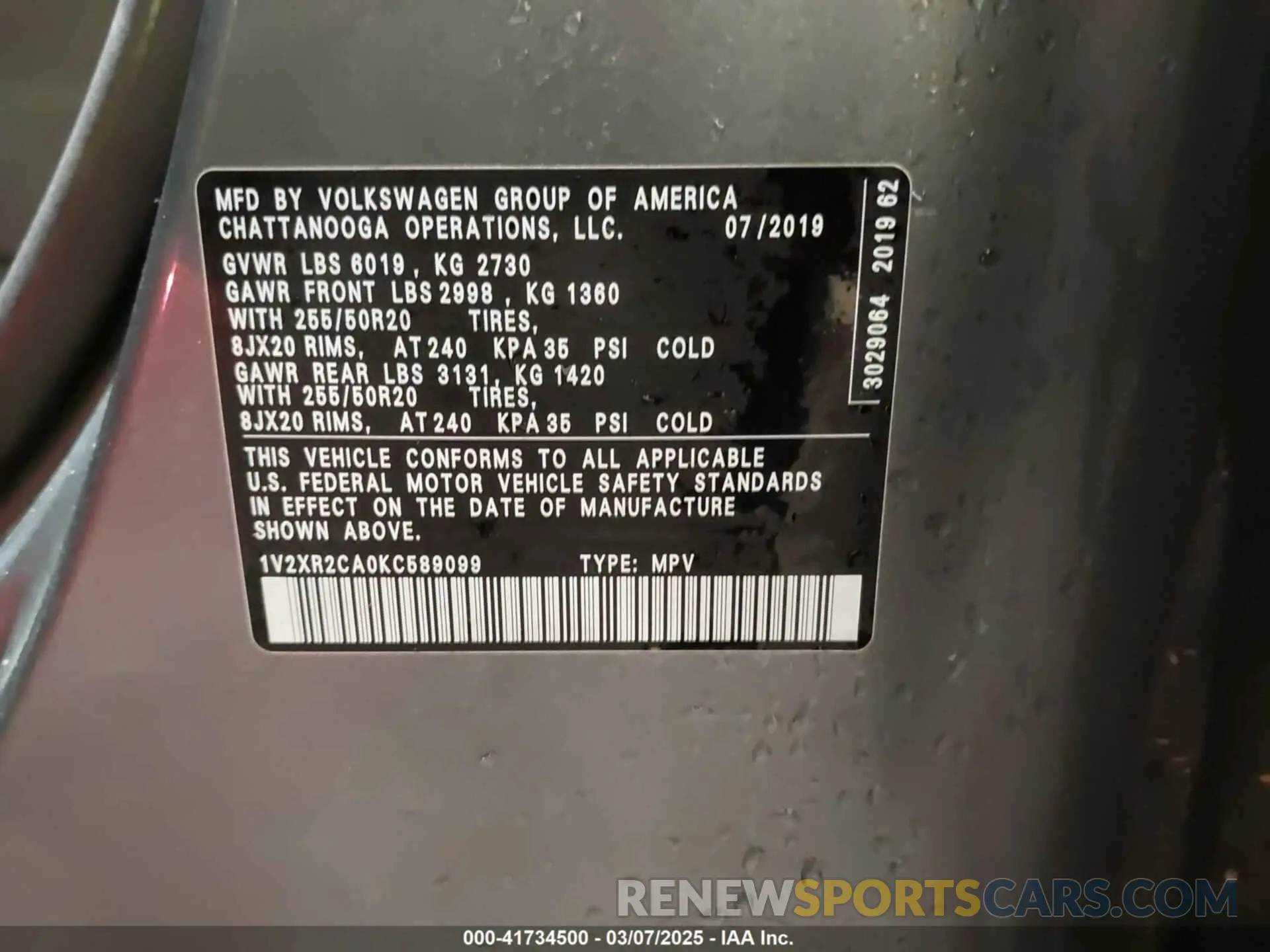 9 Photograph of a damaged car 1V2XR2CA0KC589099 VOLKSWAGEN ATLAS 2019
