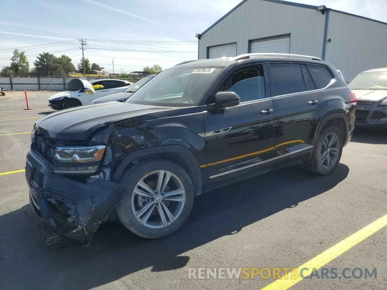 1 Photograph of a damaged car 1V2XR2CA4KC565064 VOLKSWAGEN ATLAS 2019