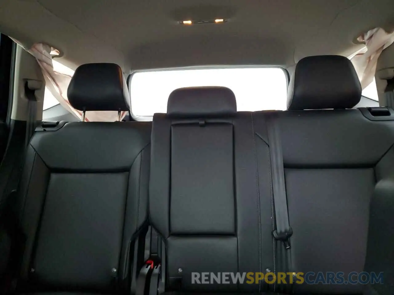 10 Photograph of a damaged car 1V2XR2CA5KC523809 VOLKSWAGEN ATLAS 2019
