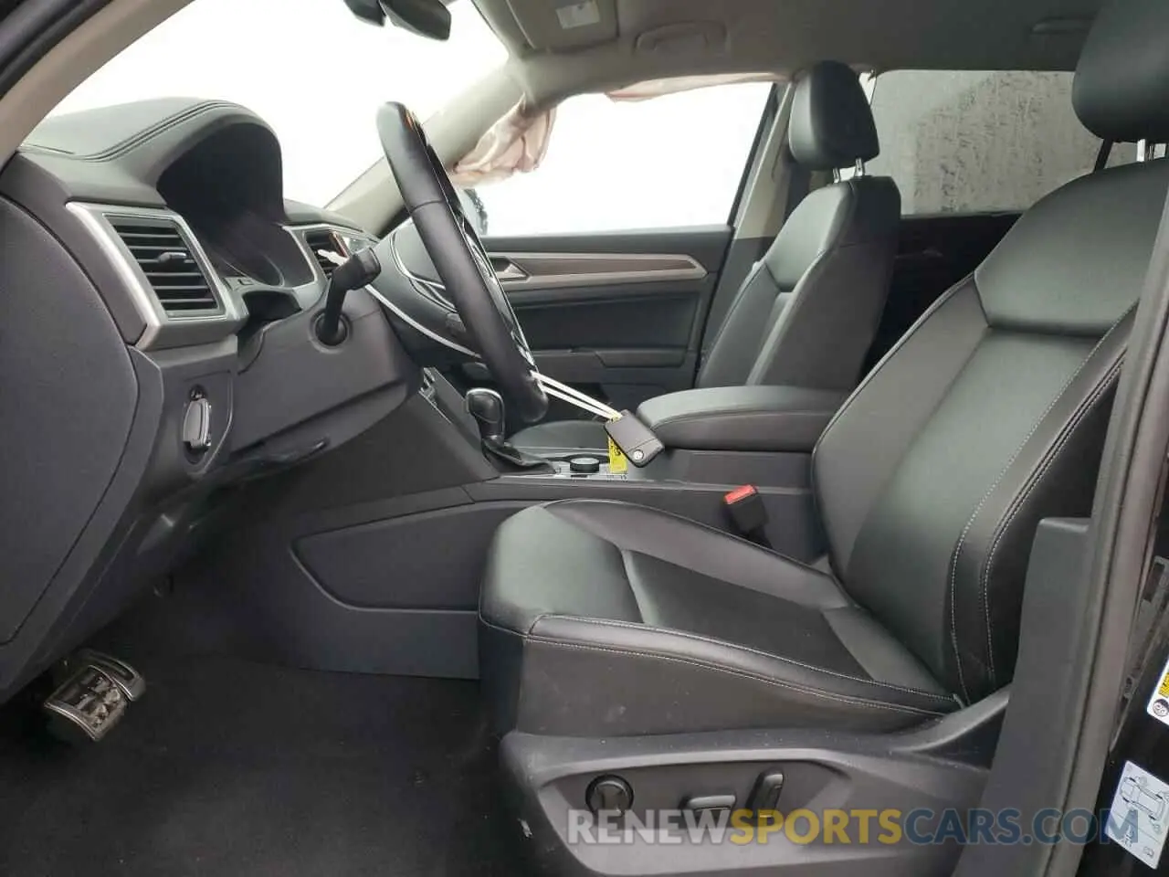 7 Photograph of a damaged car 1V2XR2CA5KC523809 VOLKSWAGEN ATLAS 2019