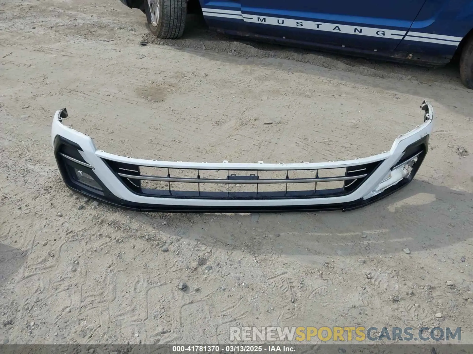 12 Photograph of a damaged car 1V2YR2CA3KC547188 VOLKSWAGEN ATLAS 2019