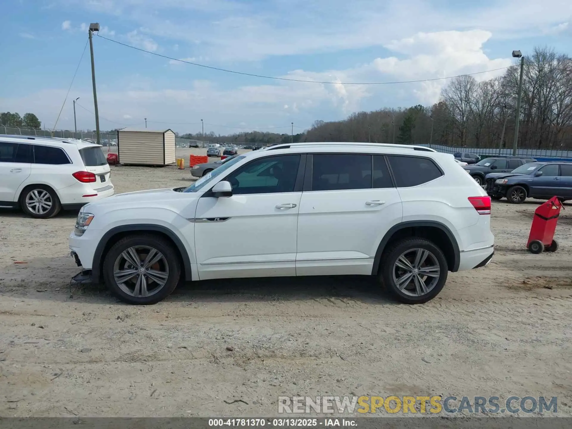15 Photograph of a damaged car 1V2YR2CA3KC547188 VOLKSWAGEN ATLAS 2019
