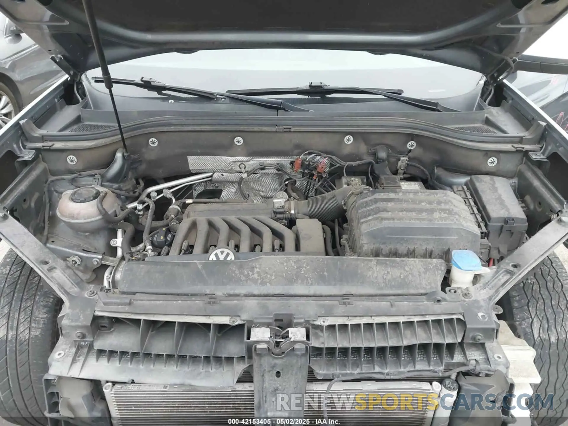 10 Photograph of a damaged car 1V2YR2CA9KC511490 VOLKSWAGEN ATLAS 2019