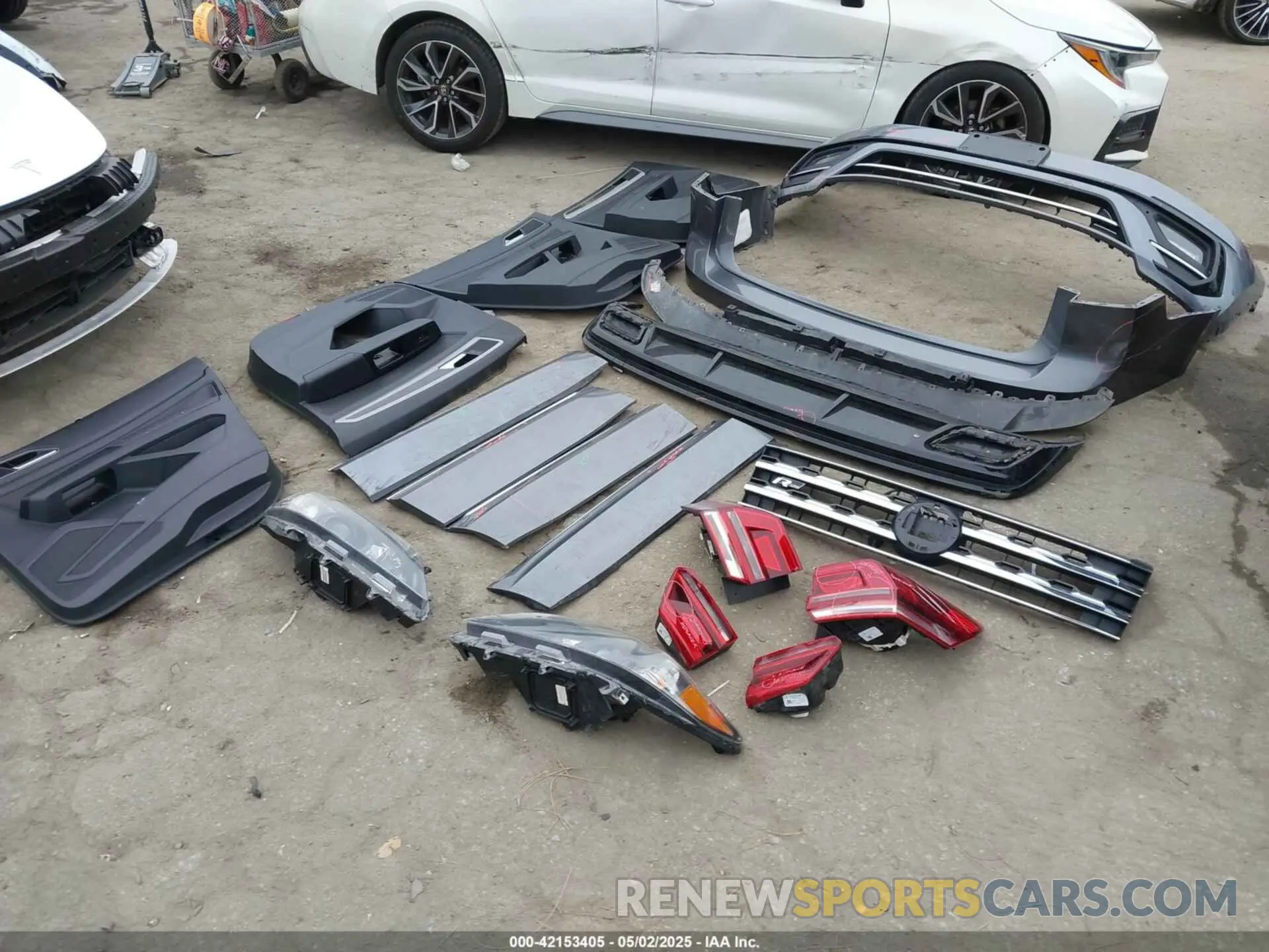 12 Photograph of a damaged car 1V2YR2CA9KC511490 VOLKSWAGEN ATLAS 2019