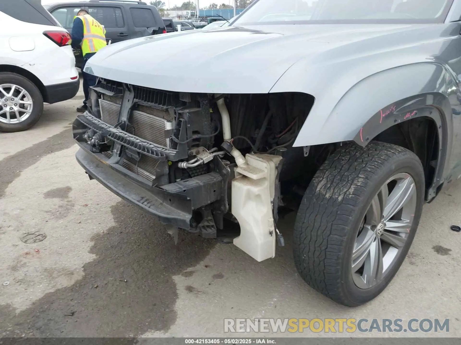 6 Photograph of a damaged car 1V2YR2CA9KC511490 VOLKSWAGEN ATLAS 2019