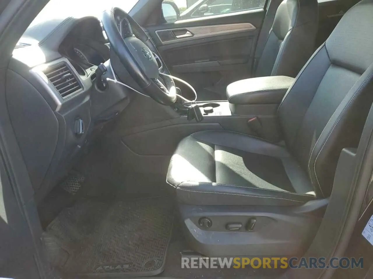 7 Photograph of a damaged car 1V21E2CA0LC227597 VOLKSWAGEN ATLAS 2020