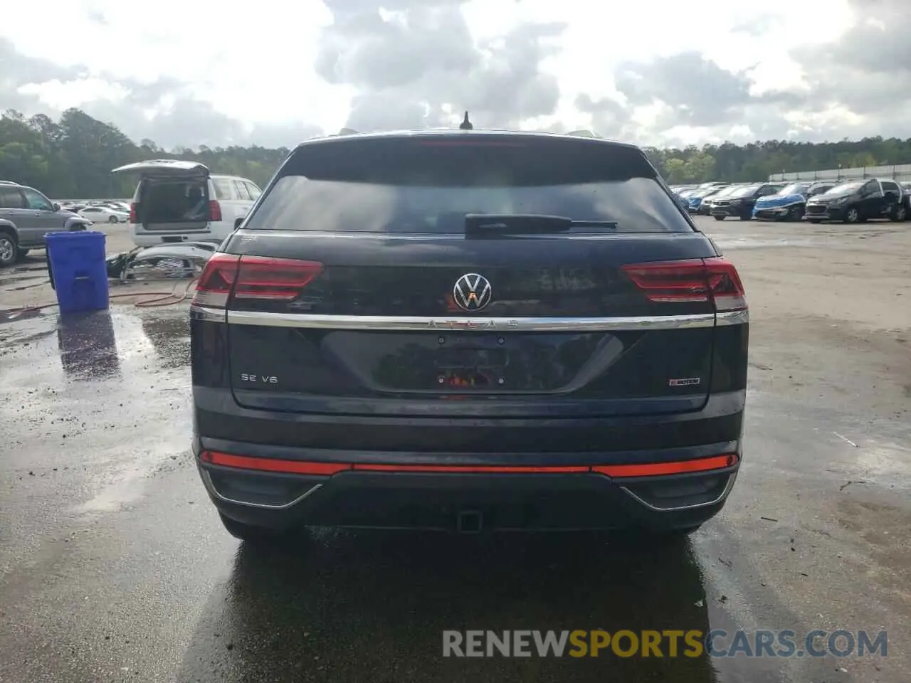 6 Photograph of a damaged car 1V21E2CA7LC228004 VOLKSWAGEN ATLAS 2020