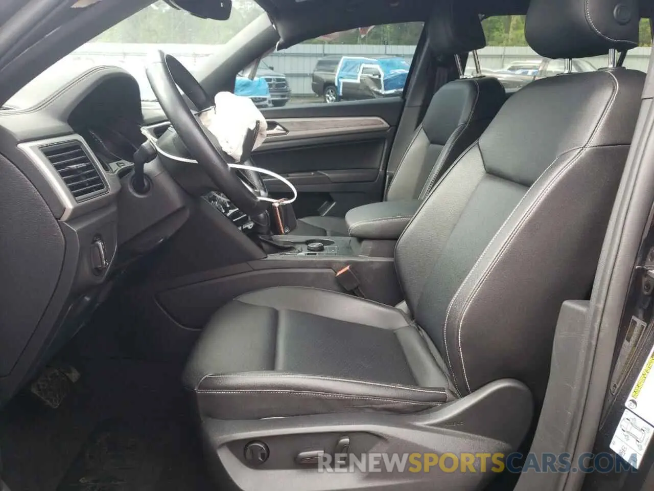 7 Photograph of a damaged car 1V21E2CA7LC228004 VOLKSWAGEN ATLAS 2020