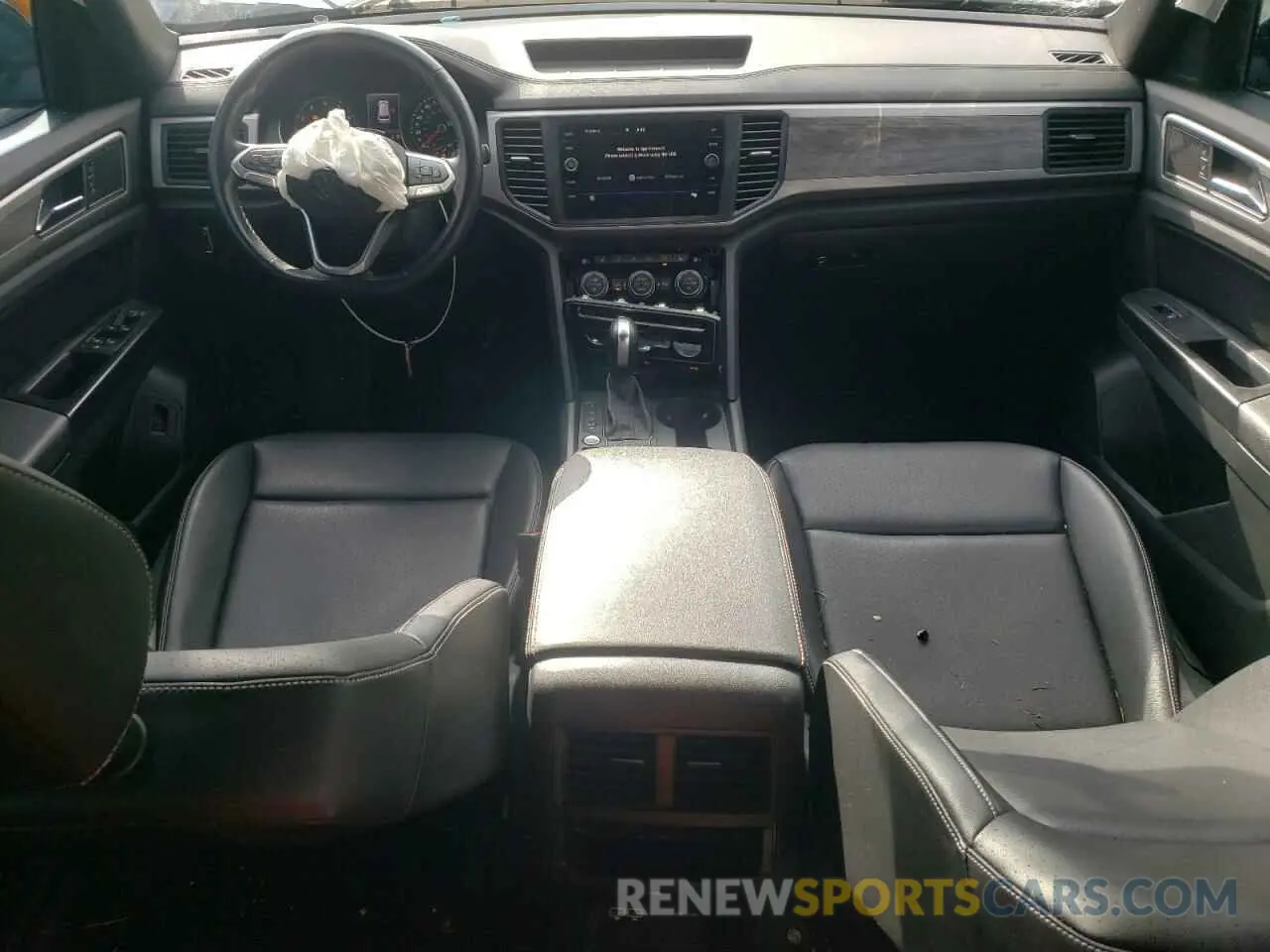 8 Photograph of a damaged car 1V21E2CA7LC228004 VOLKSWAGEN ATLAS 2020