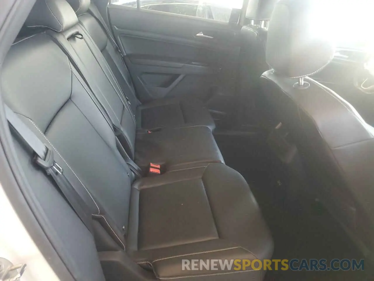 11 Photograph of a damaged car 1V21E2CA8LC231669 VOLKSWAGEN ATLAS 2020