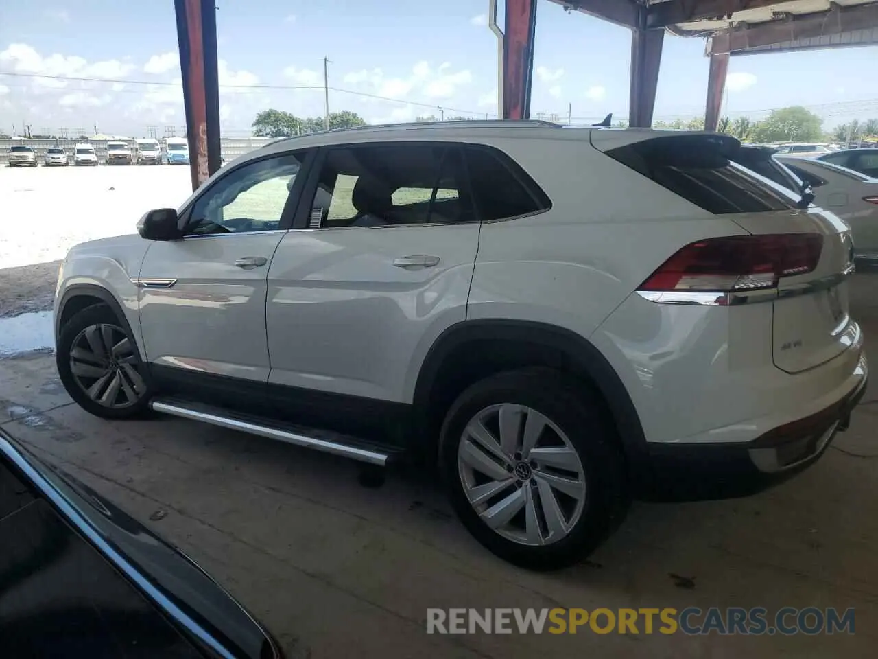 2 Photograph of a damaged car 1V21E2CA8LC231669 VOLKSWAGEN ATLAS 2020