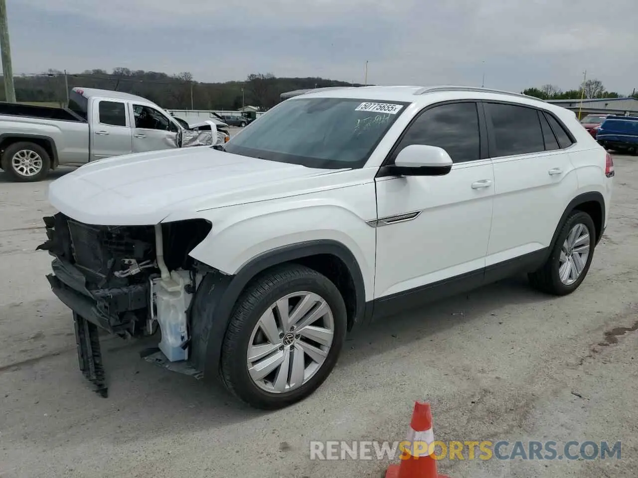 1 Photograph of a damaged car 1V21E2CAXLC221676 VOLKSWAGEN ATLAS 2020