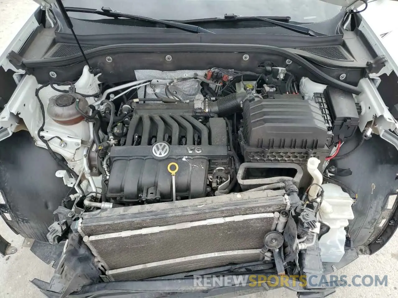 12 Photograph of a damaged car 1V21E2CAXLC221676 VOLKSWAGEN ATLAS 2020