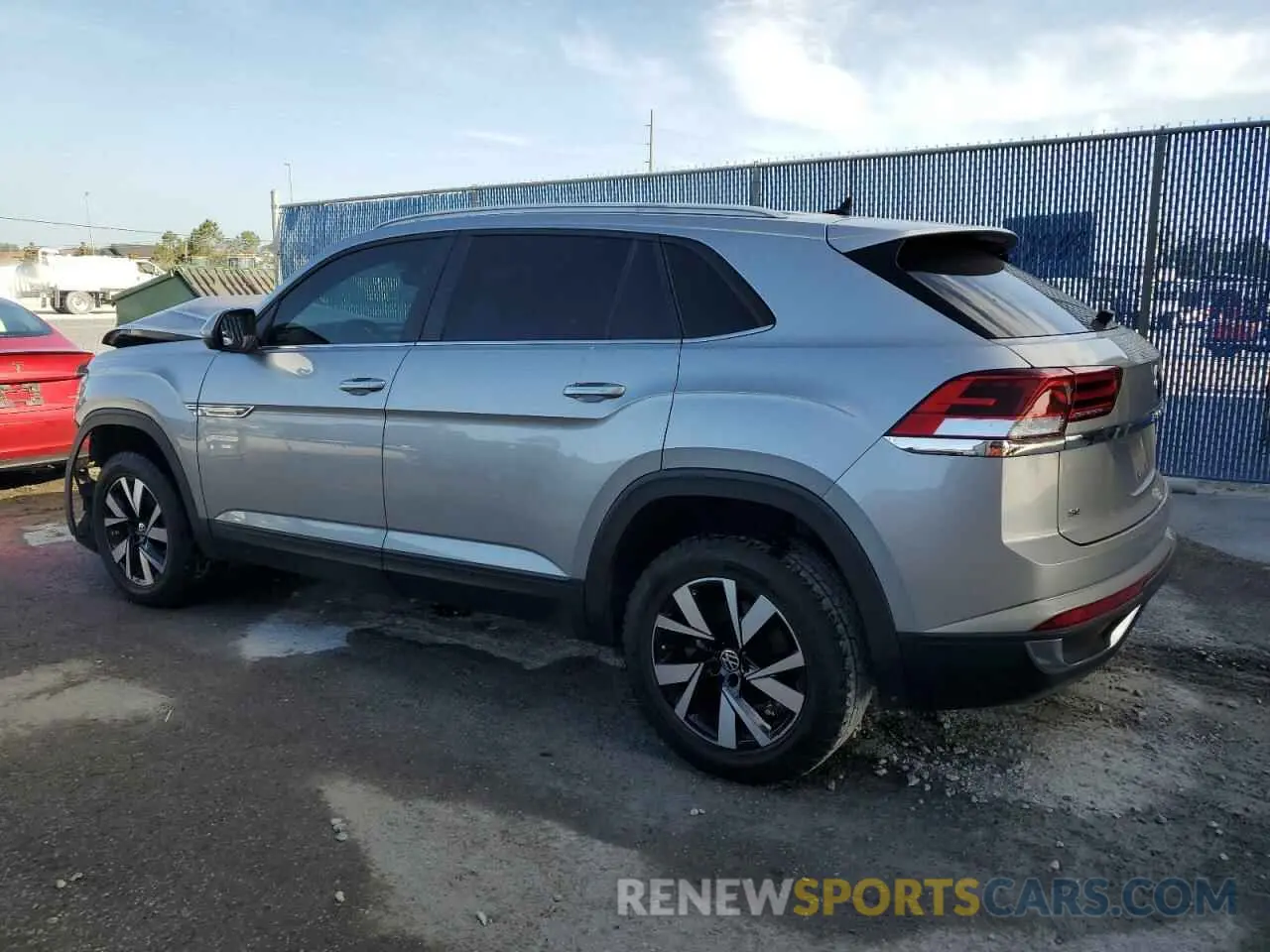 2 Photograph of a damaged car 1V23C2CA6LC226467 VOLKSWAGEN ATLAS 2020