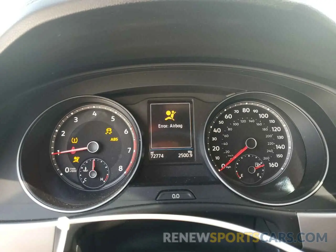 9 Photograph of a damaged car 1V25C2CA8LC201689 VOLKSWAGEN ATLAS 2020