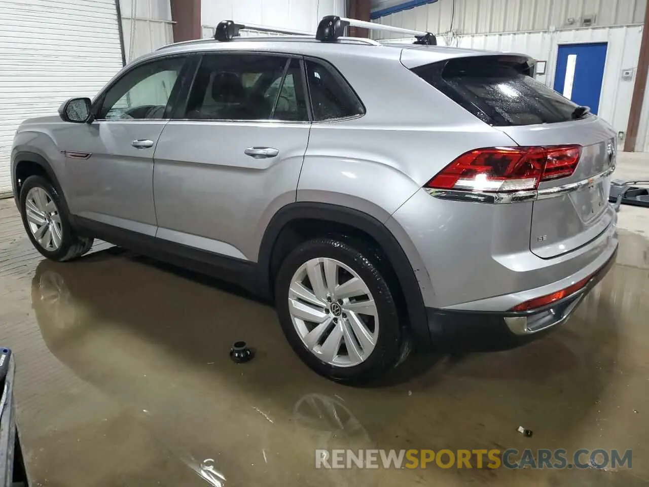 2 Photograph of a damaged car 1V26C2CA6LC204465 VOLKSWAGEN ATLAS 2020