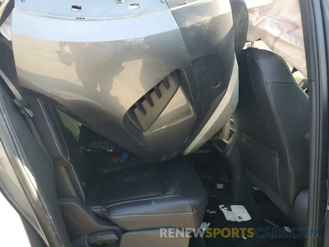 10 Photograph of a damaged car 1V26C2CA7LC203597 VOLKSWAGEN ATLAS 2020