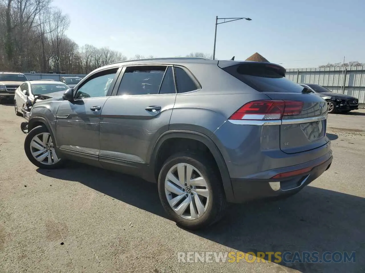 2 Photograph of a damaged car 1V26C2CA7LC203597 VOLKSWAGEN ATLAS 2020