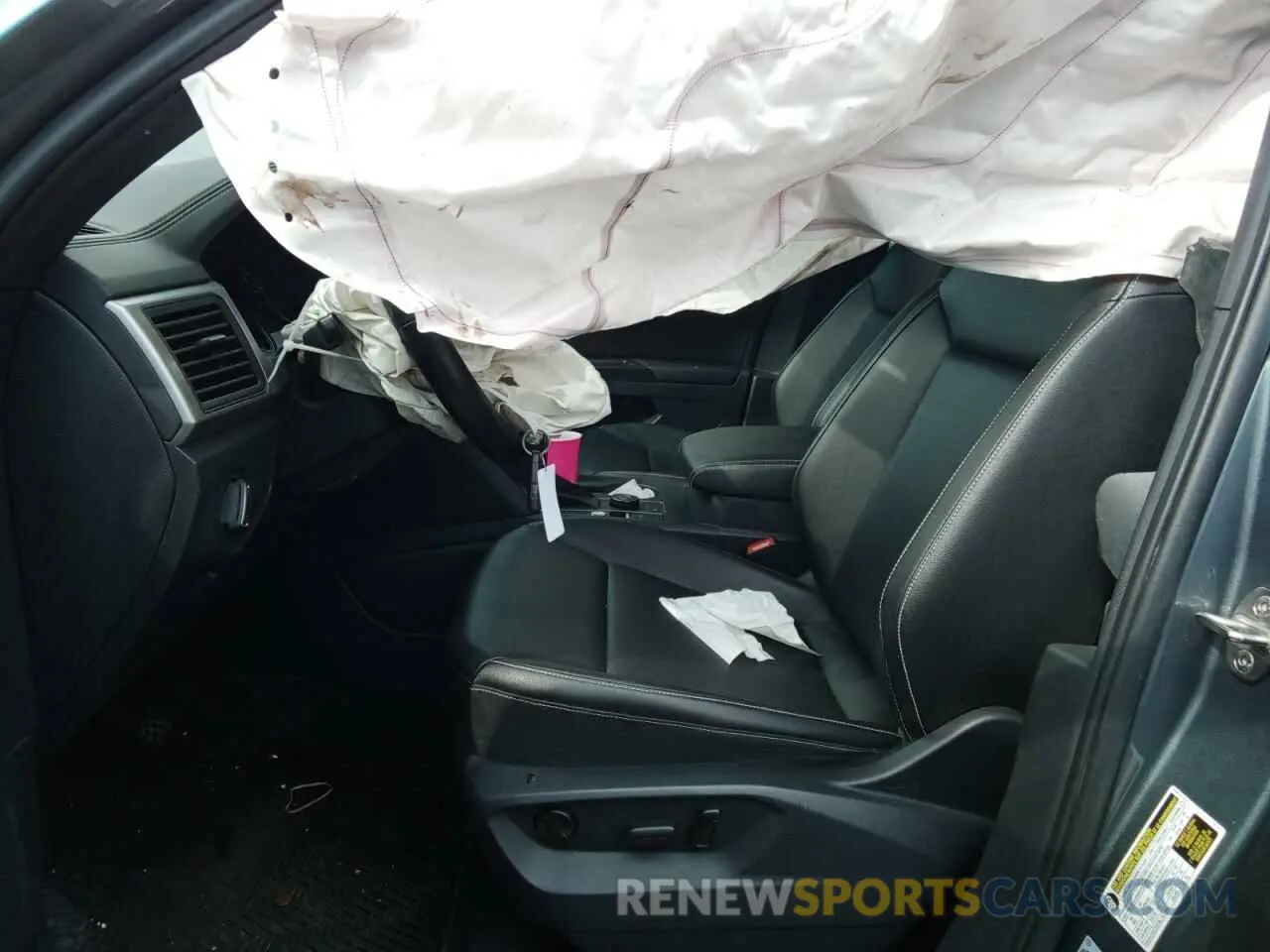 7 Photograph of a damaged car 1V26C2CA7LC203597 VOLKSWAGEN ATLAS 2020