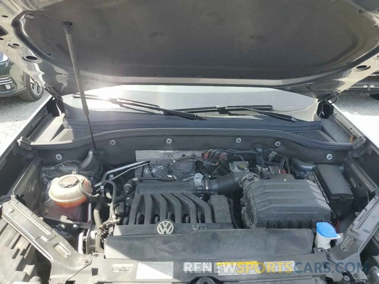 12 Photograph of a damaged car 1V26E2CA0LC230215 VOLKSWAGEN ATLAS 2020