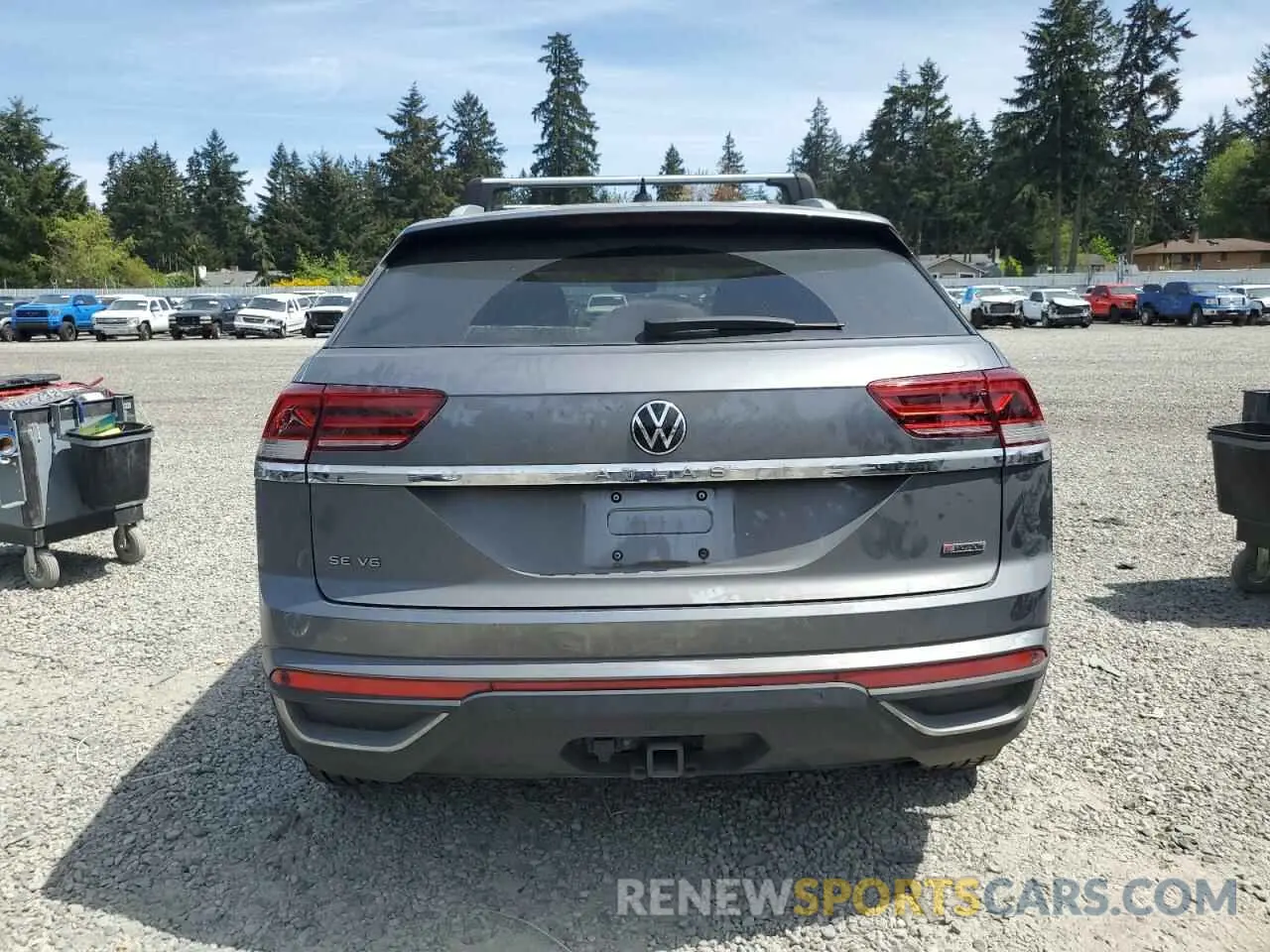 6 Photograph of a damaged car 1V26E2CA0LC230215 VOLKSWAGEN ATLAS 2020