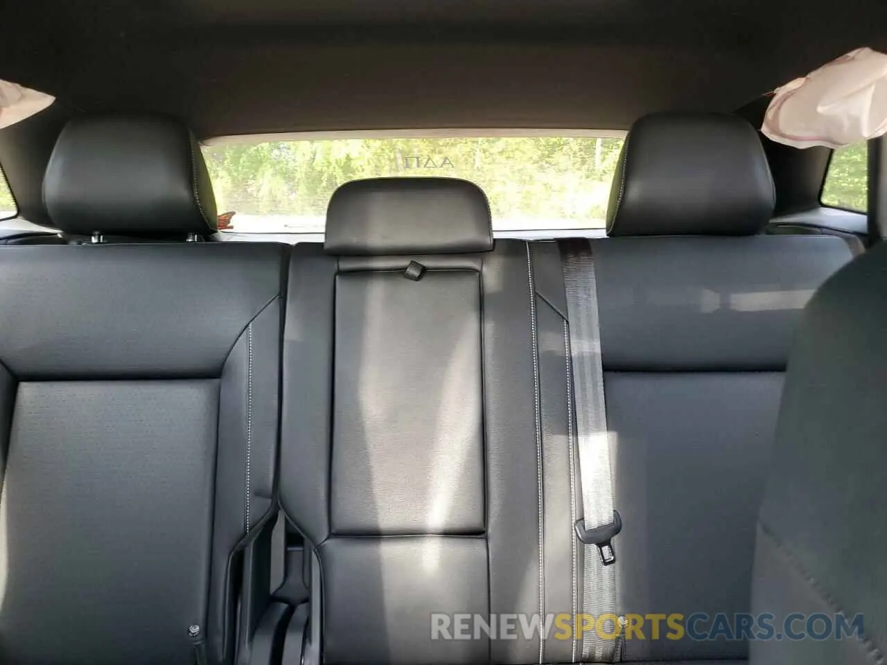 10 Photograph of a damaged car 1V26E2CA6LC212575 VOLKSWAGEN ATLAS 2020