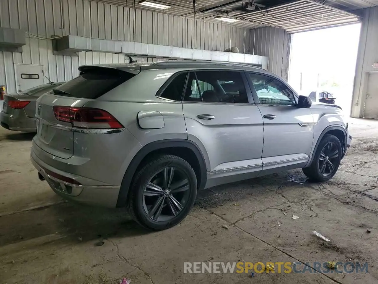 3 Photograph of a damaged car 1V26E2CA7LC226758 VOLKSWAGEN ATLAS 2020