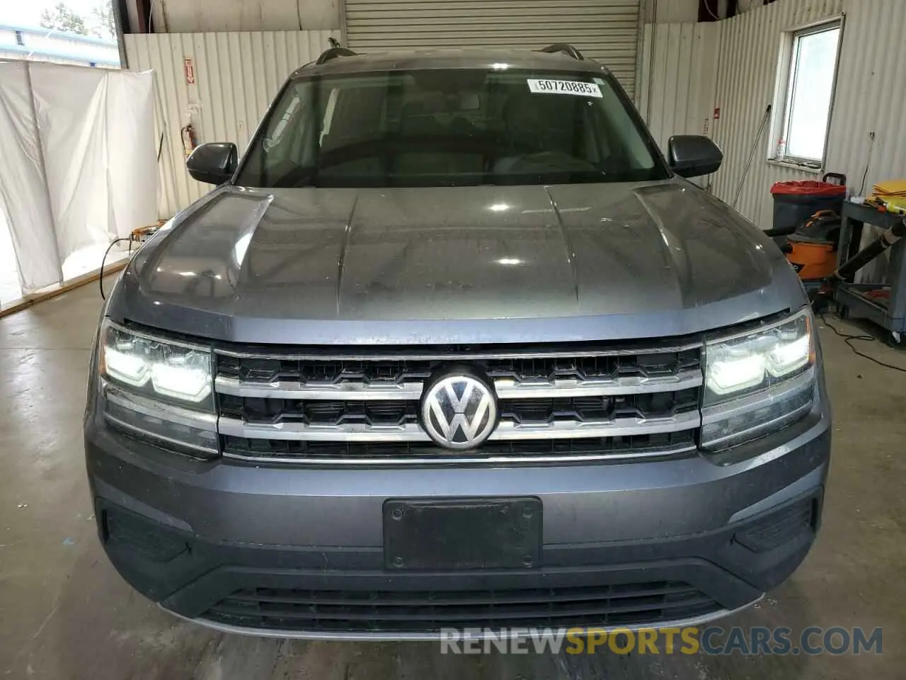 5 Photograph of a damaged car 1V2AP2CA1LC500198 VOLKSWAGEN ATLAS 2020