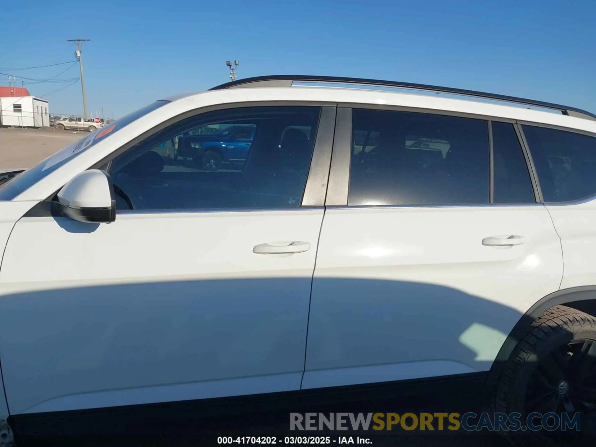 15 Photograph of a damaged car 1V2AP2CA4LC501538 VOLKSWAGEN ATLAS 2020