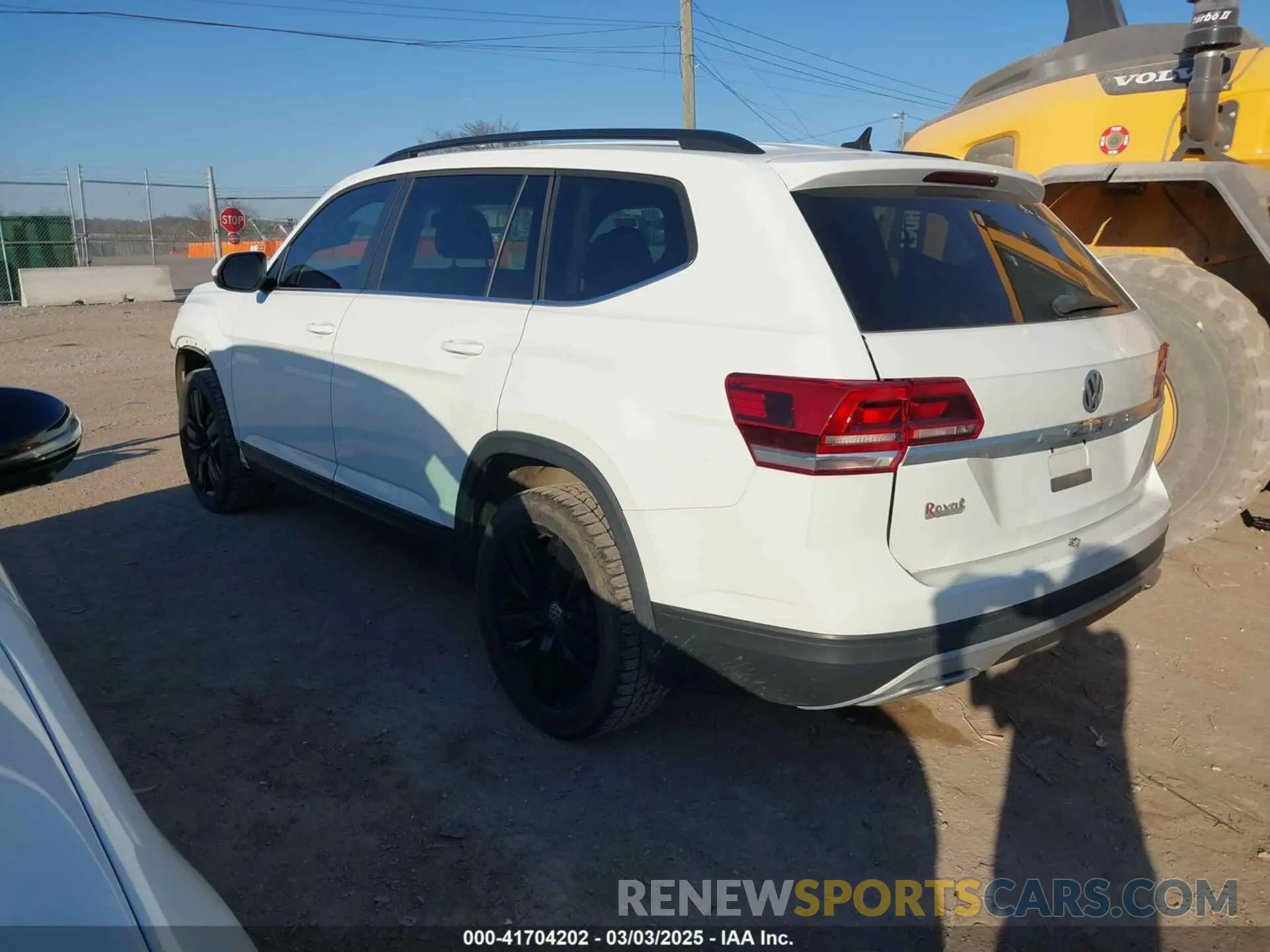 3 Photograph of a damaged car 1V2AP2CA4LC501538 VOLKSWAGEN ATLAS 2020