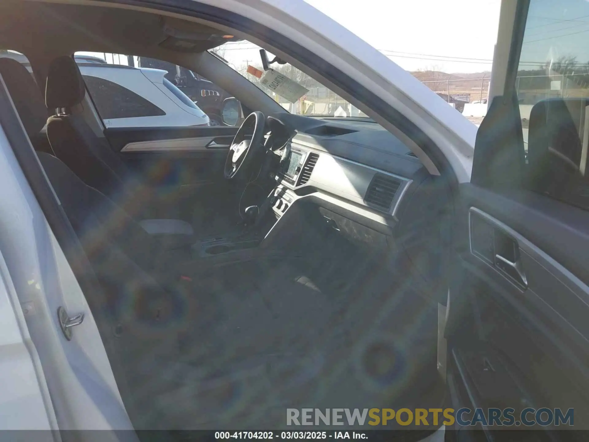5 Photograph of a damaged car 1V2AP2CA4LC501538 VOLKSWAGEN ATLAS 2020