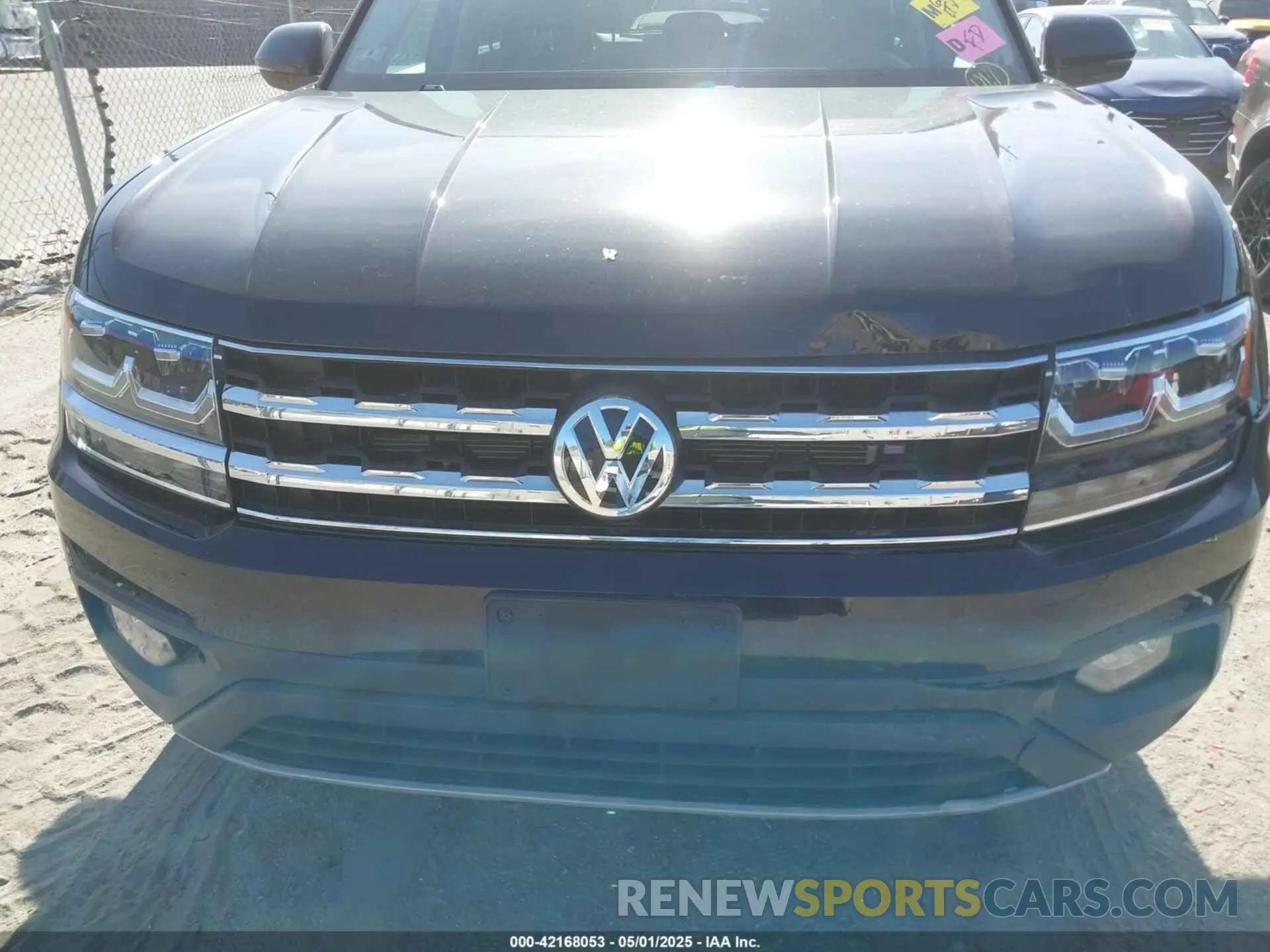 6 Photograph of a damaged car 1V2DP2CAXLC500309 VOLKSWAGEN ATLAS 2020
